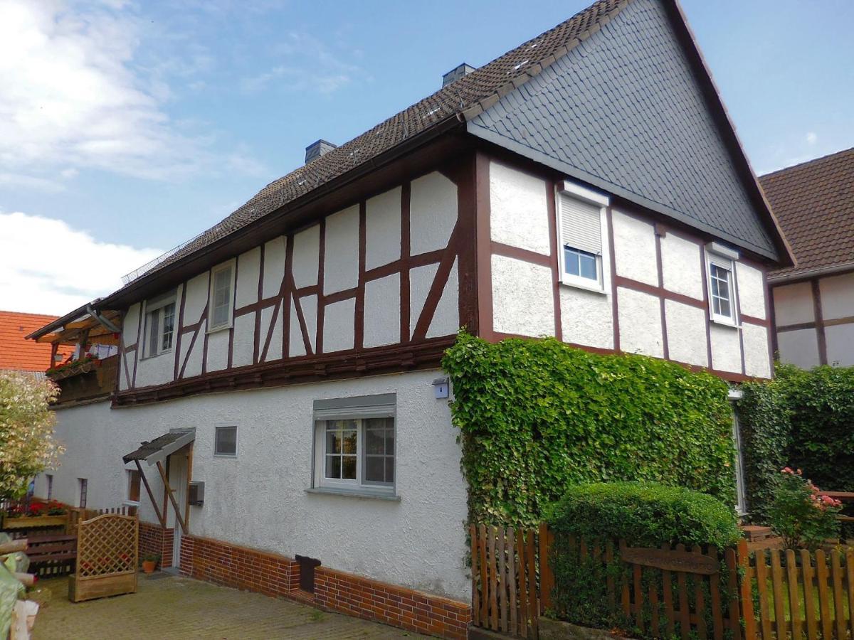 Small Apartment In Hesse With Terrace And Garden Frielendorf Kültér fotó